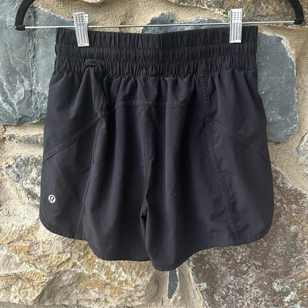 Lululemon Athletica Tracker Short V *4